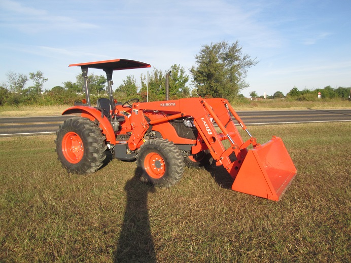 Kubota M7040 Tractor Dan