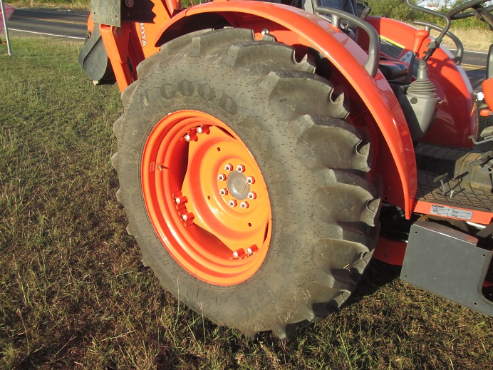 Kubota M7060 Tractor & Backhoe Dan's Equipment Sales