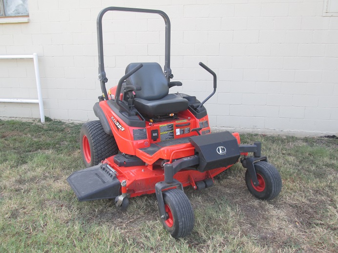 Kubota zd323 online